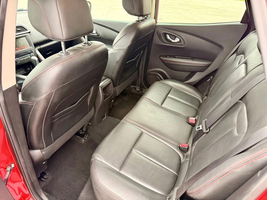 Renault Kadjar Black Edition 1.2 Benzina, Automat, încălzire