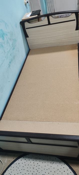 Кровать полуторка