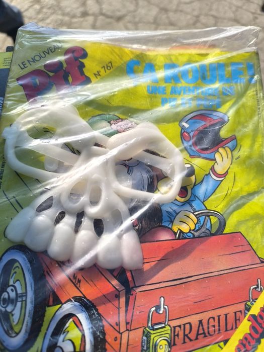 Чисто нови колекционерски списания Пиф PIF