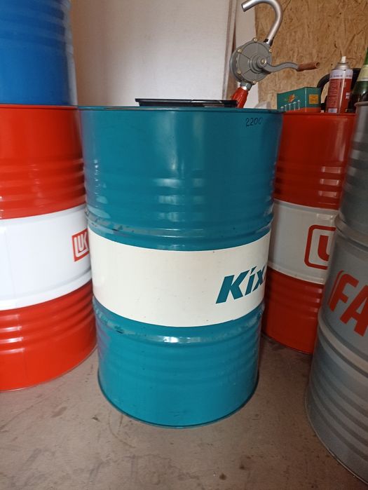 Продаеться бочки 200 литровые