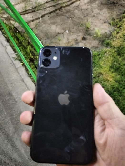 Продам iPhone 11 128gb
