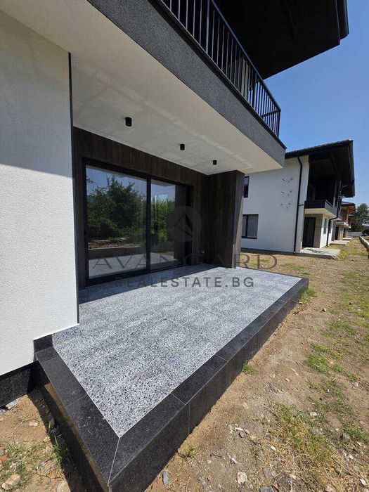Продава се Къща в с. Марково, Област Пловдив - 212 кв.м за 1392 €/кв.м - Снимка #4