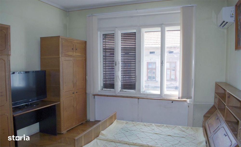 Balcescu - 4 Camere - Etaj 1 - Spatios - 2 Bai - Debara - Terasa - Ist