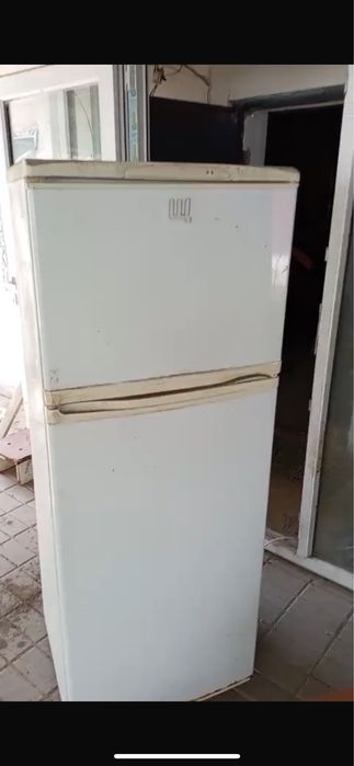 На кухню в дом холодильник