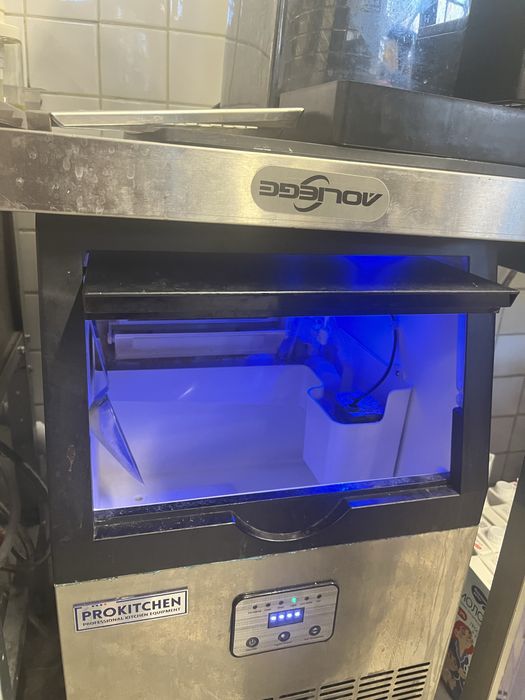 Продается льдогенератор