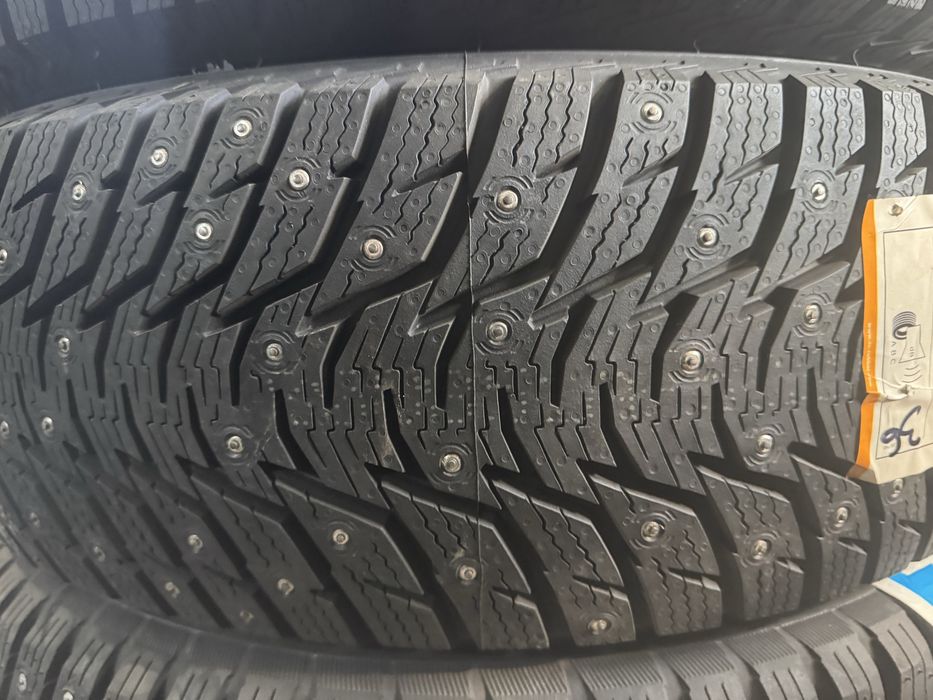 Шины новые зима 215/65 R16 шипы донгелек