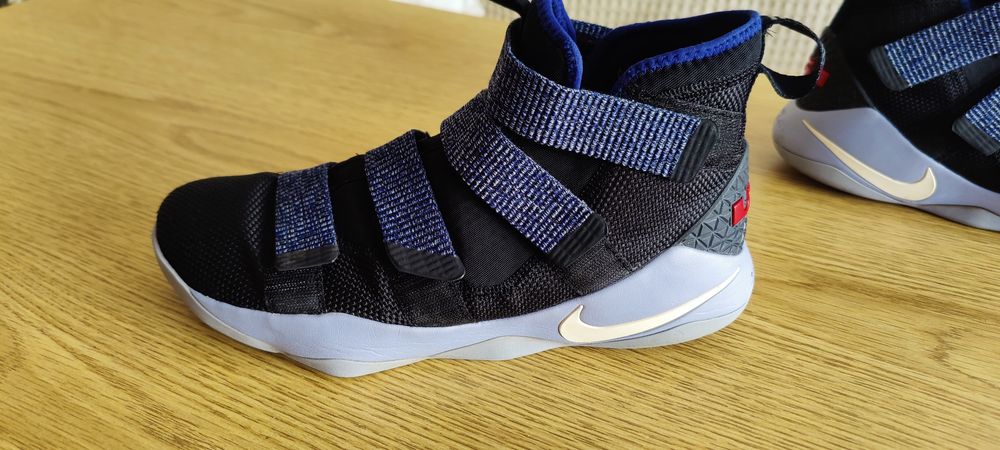 Nike Lebron Soldier 11 Glacier grey баскетболни маратонки