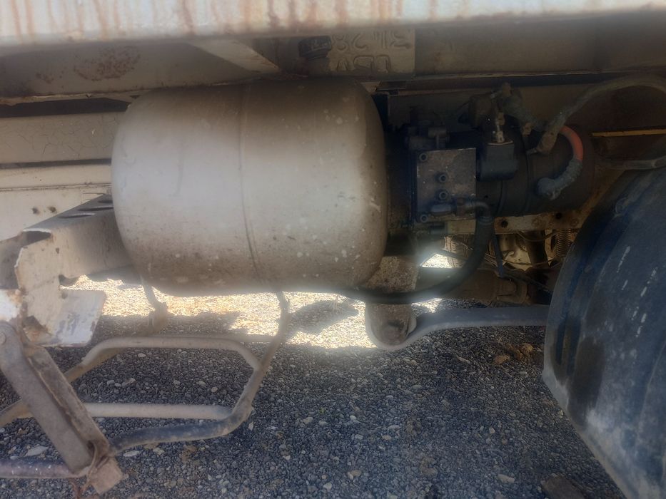 Benă basculabilă cu cilindru și pompă incluse,de 3 m