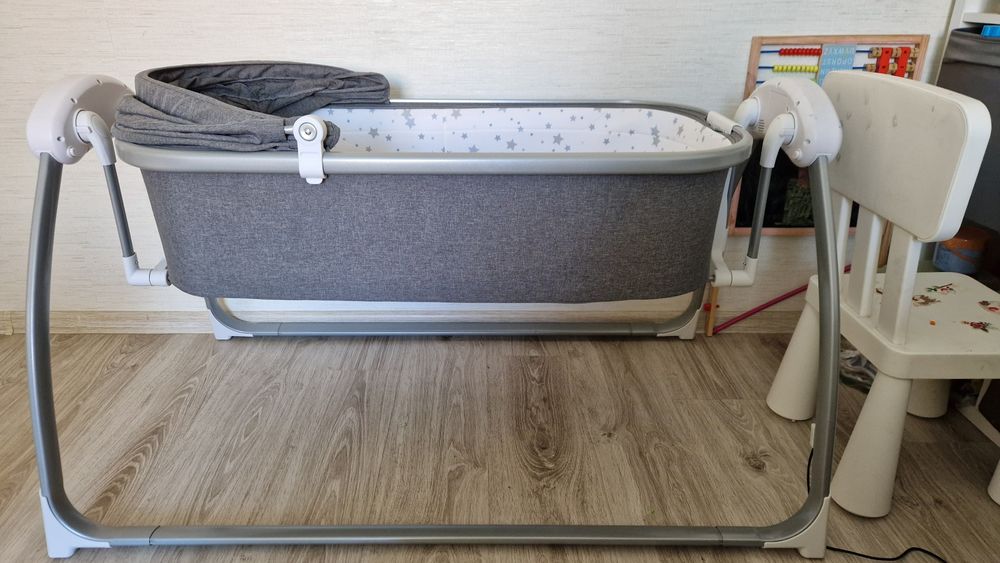 Кроватка для новорожденных