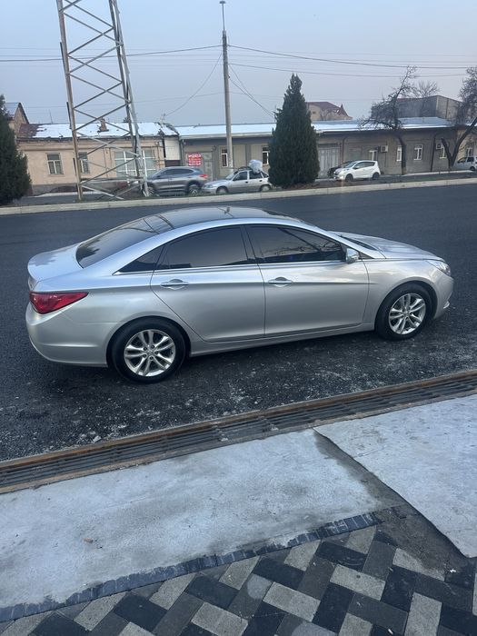 Hyundai sonata 2010 йил жуда яхши холатда матор хадавойда иши йук