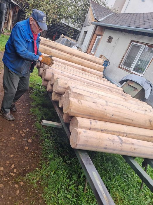 Stalpi din stejar calibrati pe rotund , balustrii