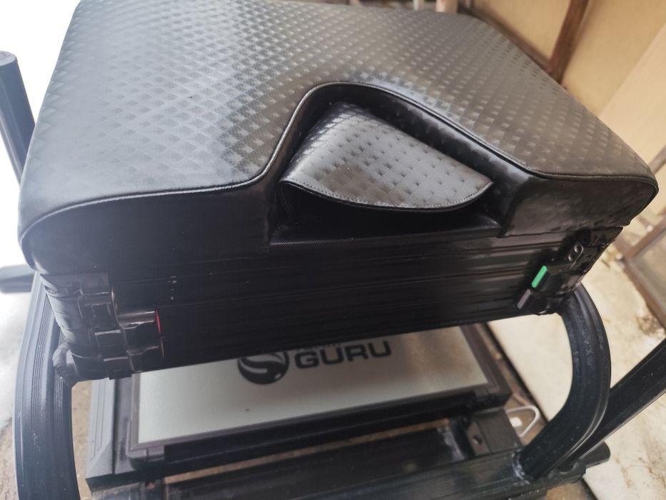 Vând modularul Guru Rive st 8