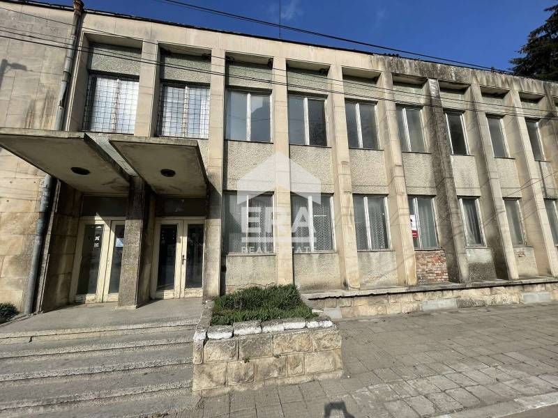 Продава се Промишлена сграда в с. Пиргово, Област Русе - 915 кв.м за 241 €/кв.м - Снимка #2