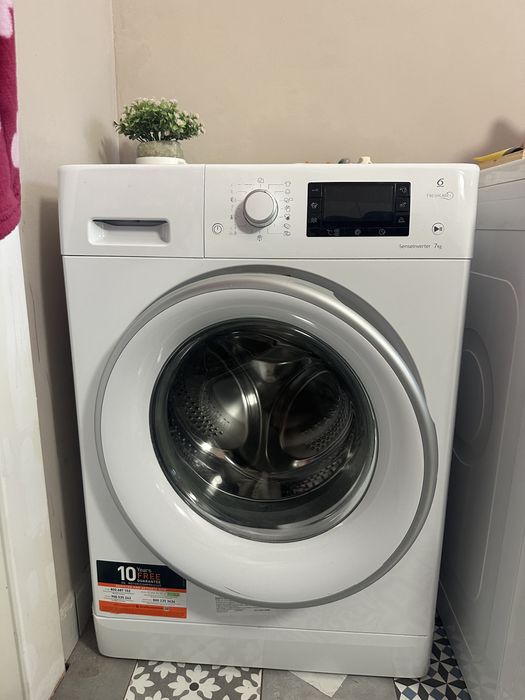 Masina de spalat slim Whirpool