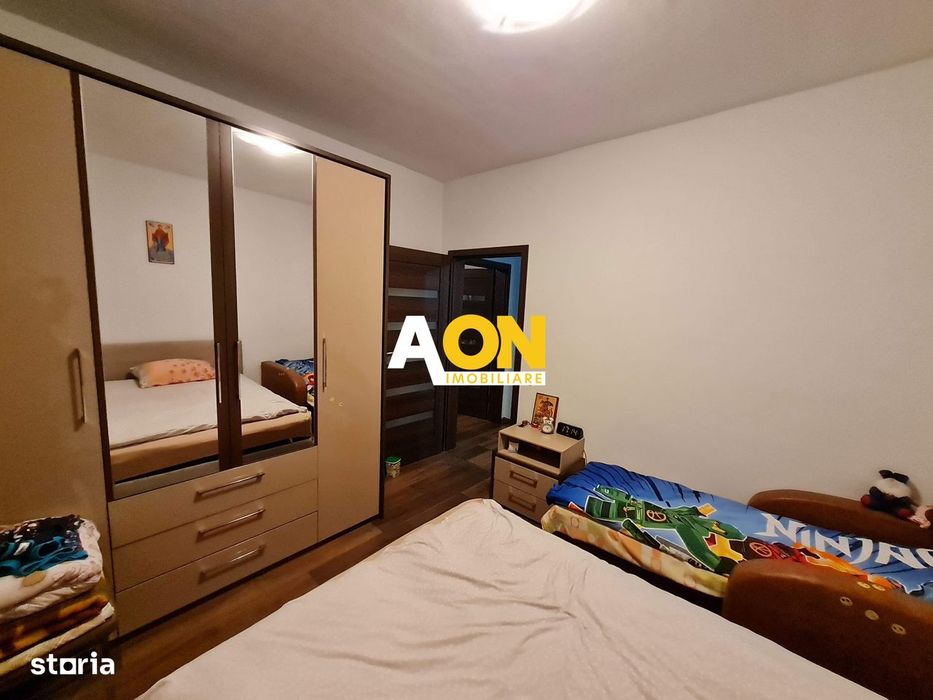 Apartament 3 Camere, 83 mp, Decomandat, Cu Garaj la Subsol