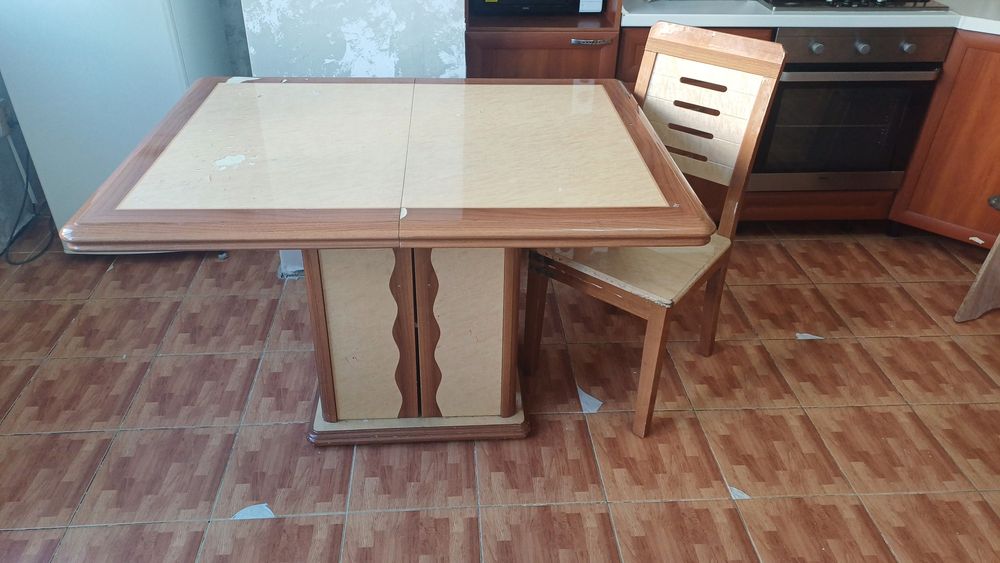 Продам стол стулья