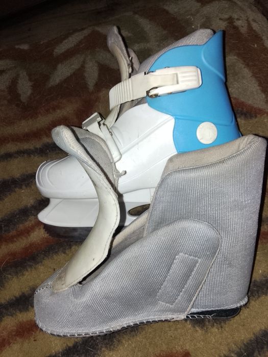 Коньки подростковые