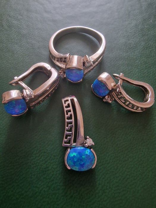 Серебряный набор