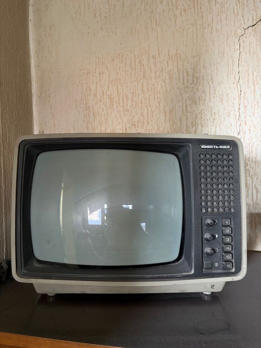Телевизор ЮНОСТЬ-4068