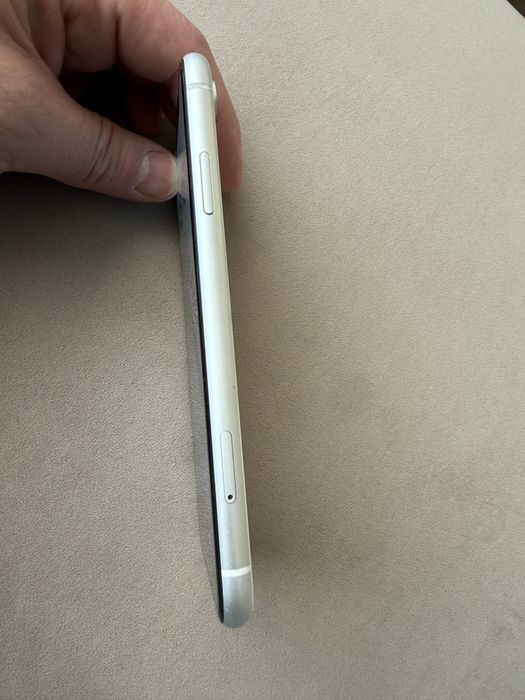Iphone XR 64Gb белый