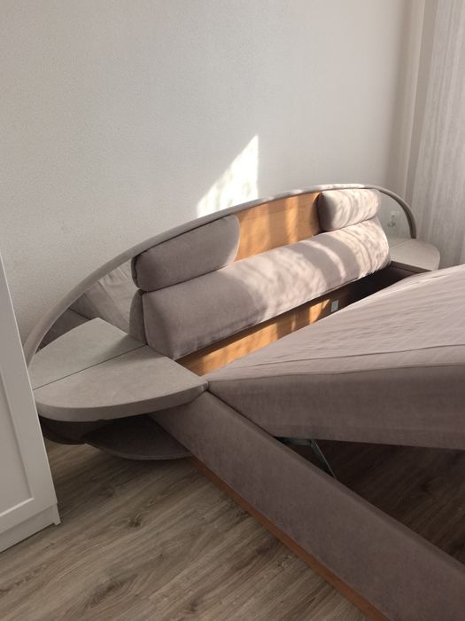 Кровать двухспальная