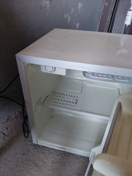 Холодильник маленький