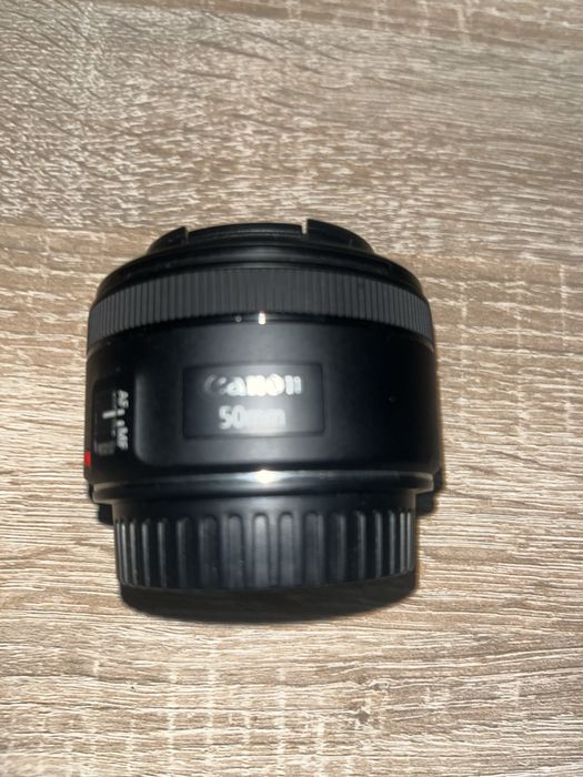 Canon 200D + canon 50mm + canon 18-55mm