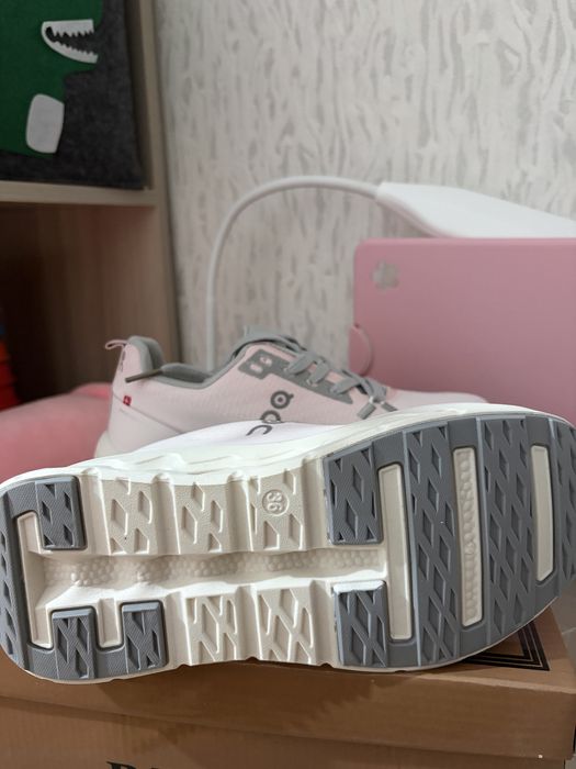 Женские кроссовки ON Cloud новые