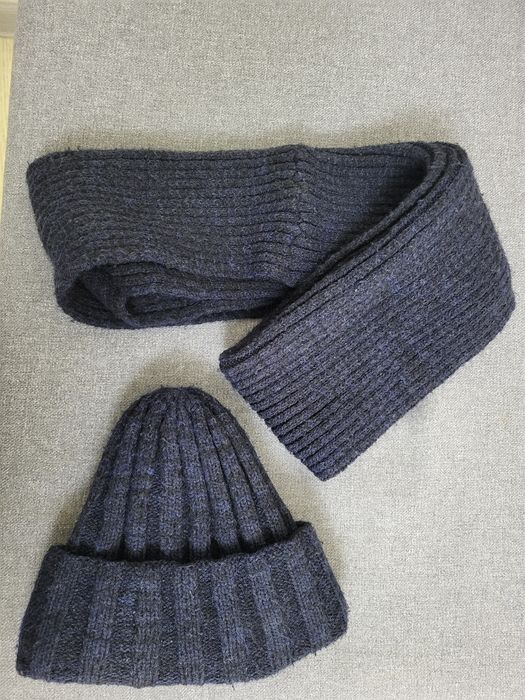 Продам шапку с шарфом