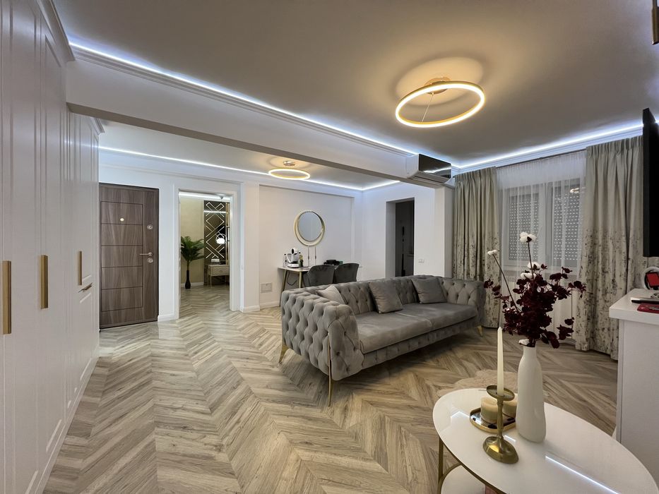 Apartament 3 camere confort 1 decomandat