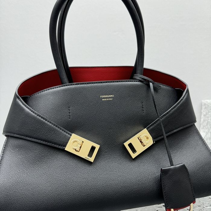 Geanta Salvatore Ferragamo Hug Tote, 32 cm, Premium