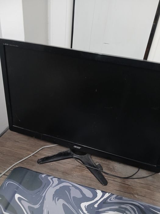 Monitor Acer diagonala 60 in stare foarte buna