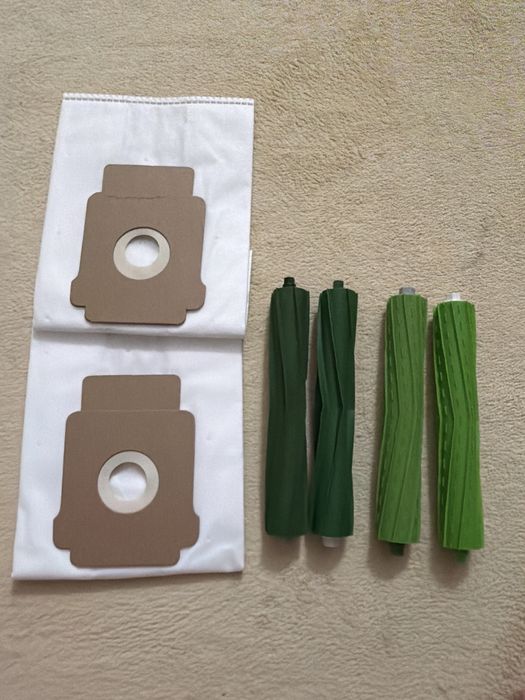 iRobot Roomba i7 Plus прахосмукачка робот, черен