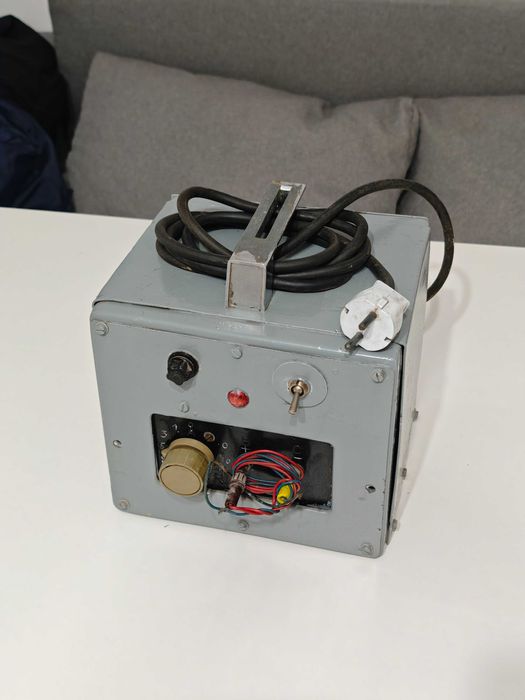 Sursă DC cu transformator – tensiuni multiple DC – construcție solidă