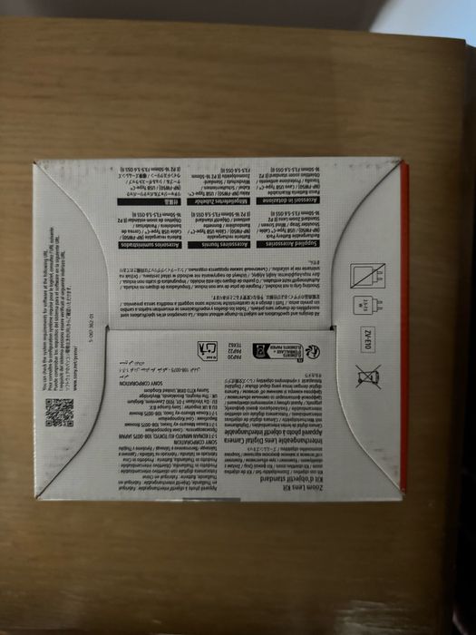 Aparat Sony ZV-E10 cu 16-50mm