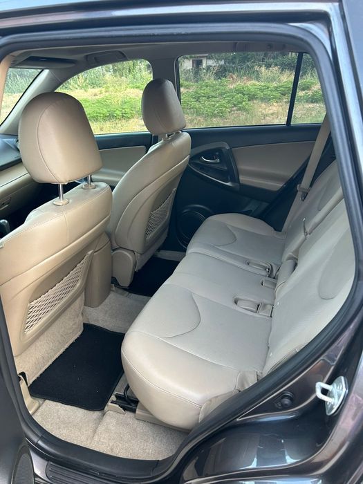 Toyota RAV4 - An 2012 - 2.2 Diesel 150Cp 4x4 Automată