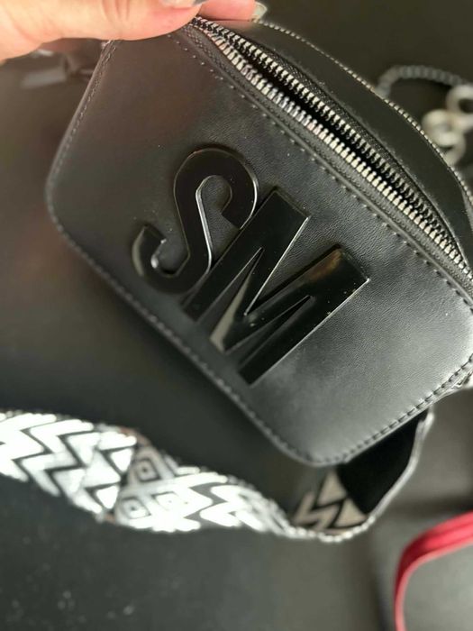 Дамска черна чанта