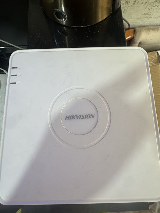Hikvision Это сетевой видеорегистратор (NVR) для IP-камер