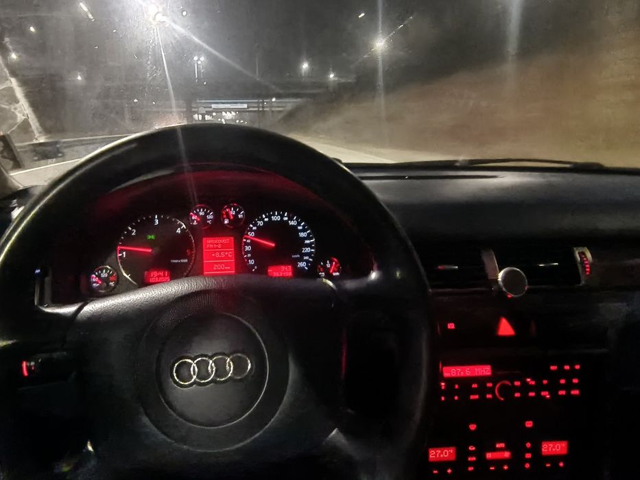 AUDI A6 2.5 TDI Kombi
