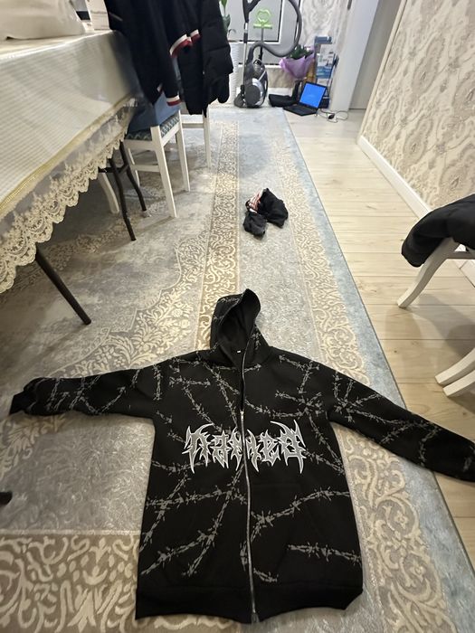 Худи стильные продаю