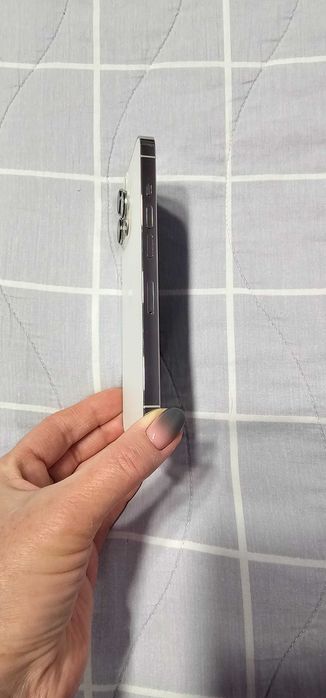 Продавам Iphone 13 PRO