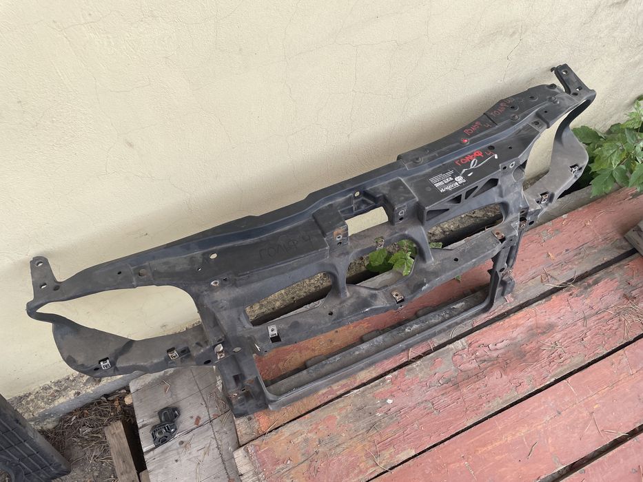 Суппорт радиатора оригинал (телевизор) VW Golf 4 Фольксваген Гольф 4