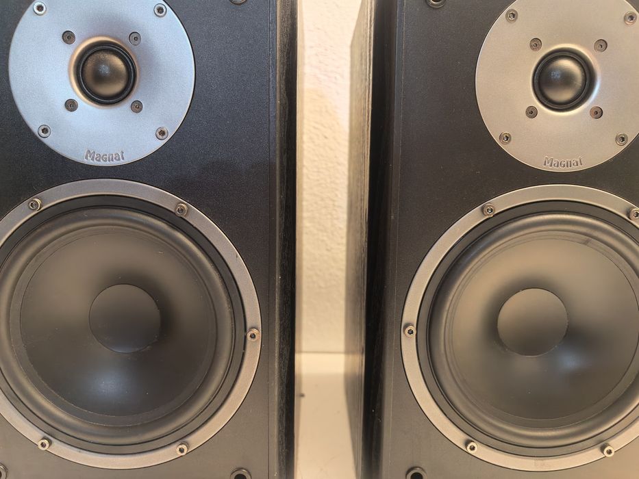 Boxe Magnat Supreme 202 bass relflex 200W 4-8 ohmi