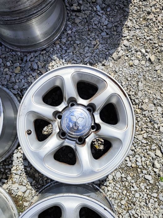 Алуминиеви джанти за Mitsubishi Pajero 15x7J