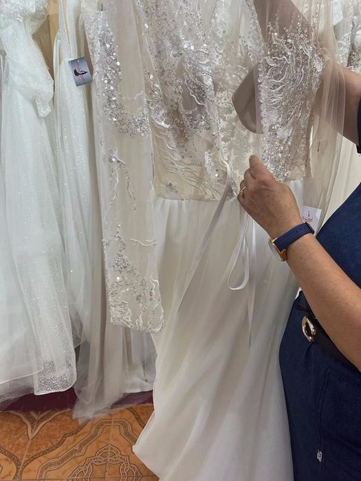 Rochie de mireasa- purtata o singura data