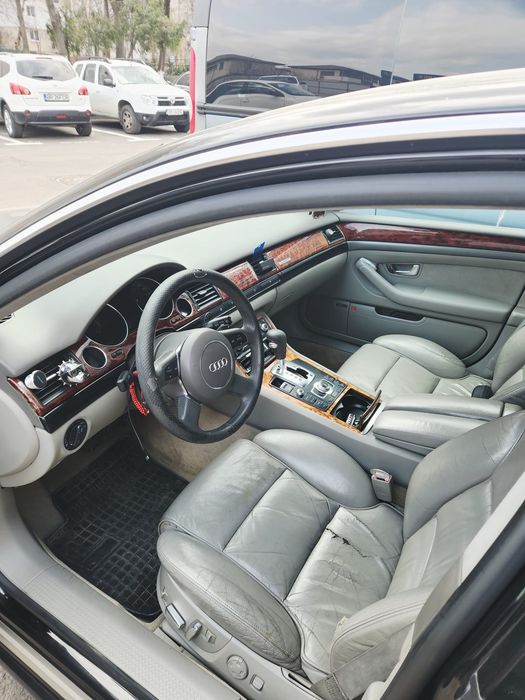 Audi a8 d3 2005.