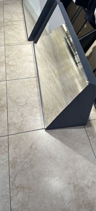 Напольное зеркало