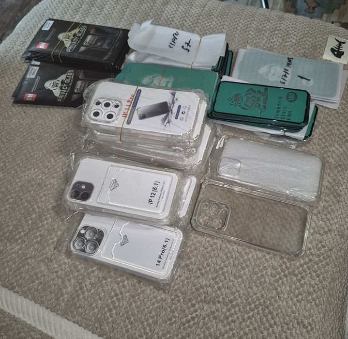 Защитные стекла и чехлы на iPhone