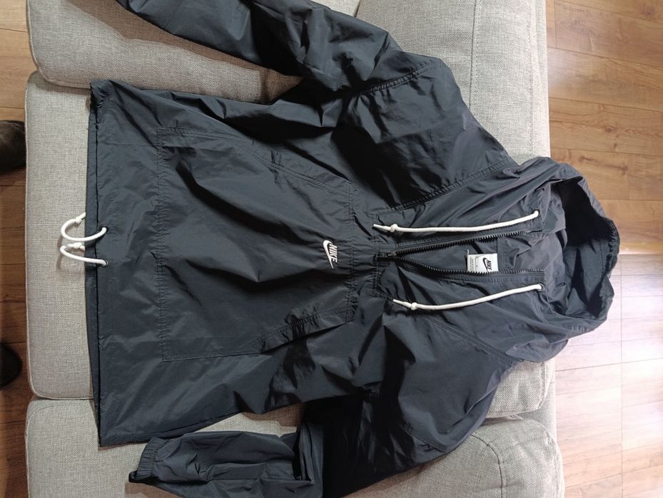 Ветровка Nike Sportswear