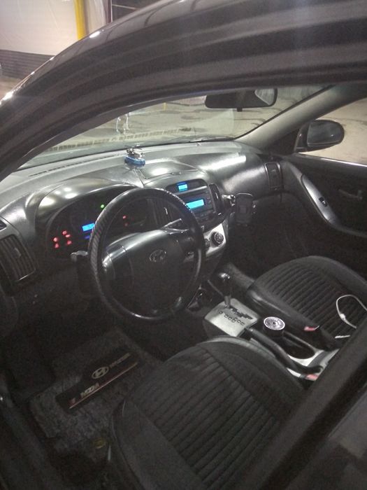 Hyundai Elantra хороший среднее